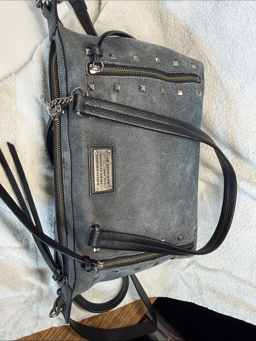 Harley-Davidson Blue- Grey Suede Shoulder Bag with Studs Charm crossbody strap - Picture 3 of 11